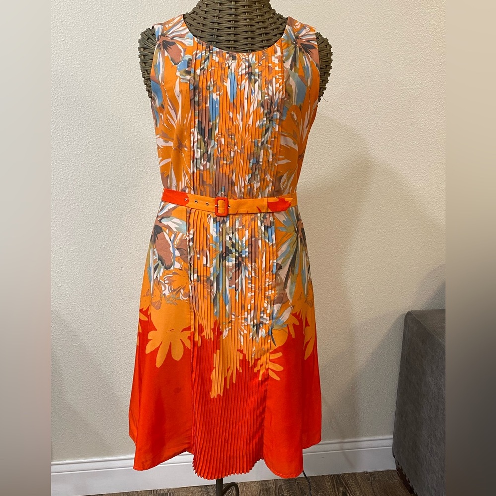 The Limited Orange Floral  MIDI Dress Form Fitting
